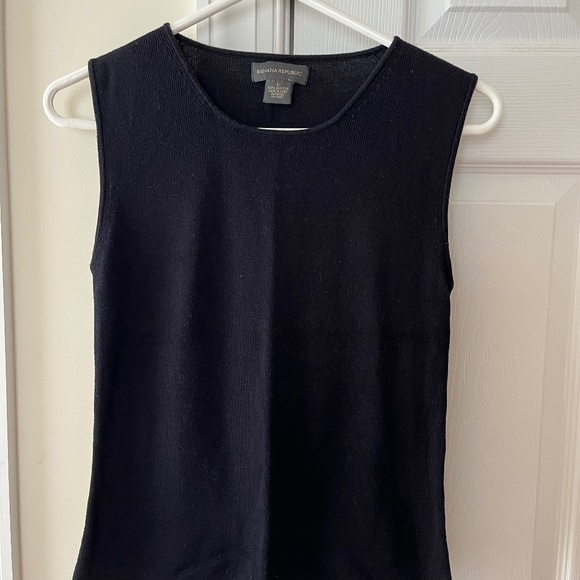 Banana Republic 100% Silk Black Sleeveless Tank, L - Picture 1 of 4